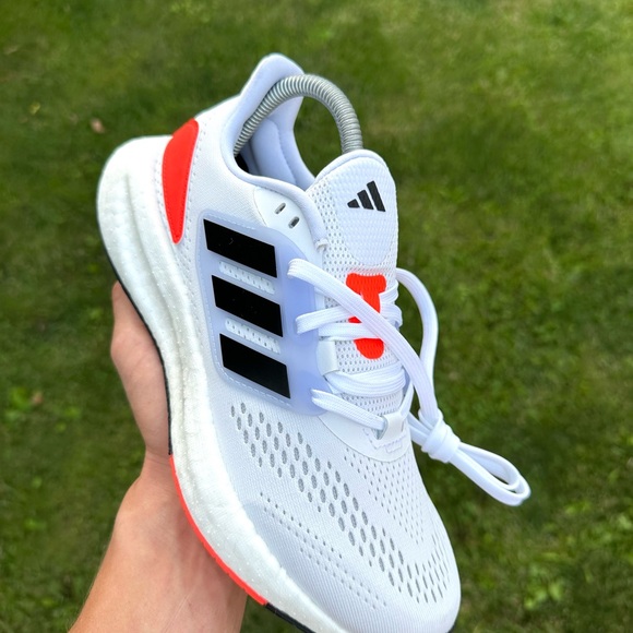 Adidas Pureboost 22 Women Running shoes brand new size 6,5 us - Picture 2 of 6